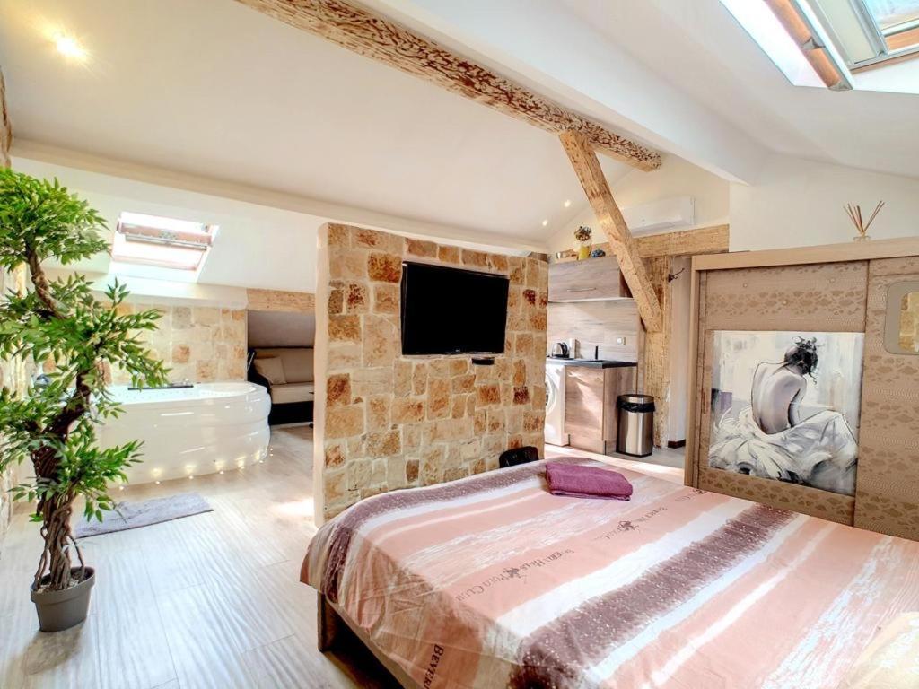 Love Room Jacuzzi Croisette カンヌ エクステリア 写真