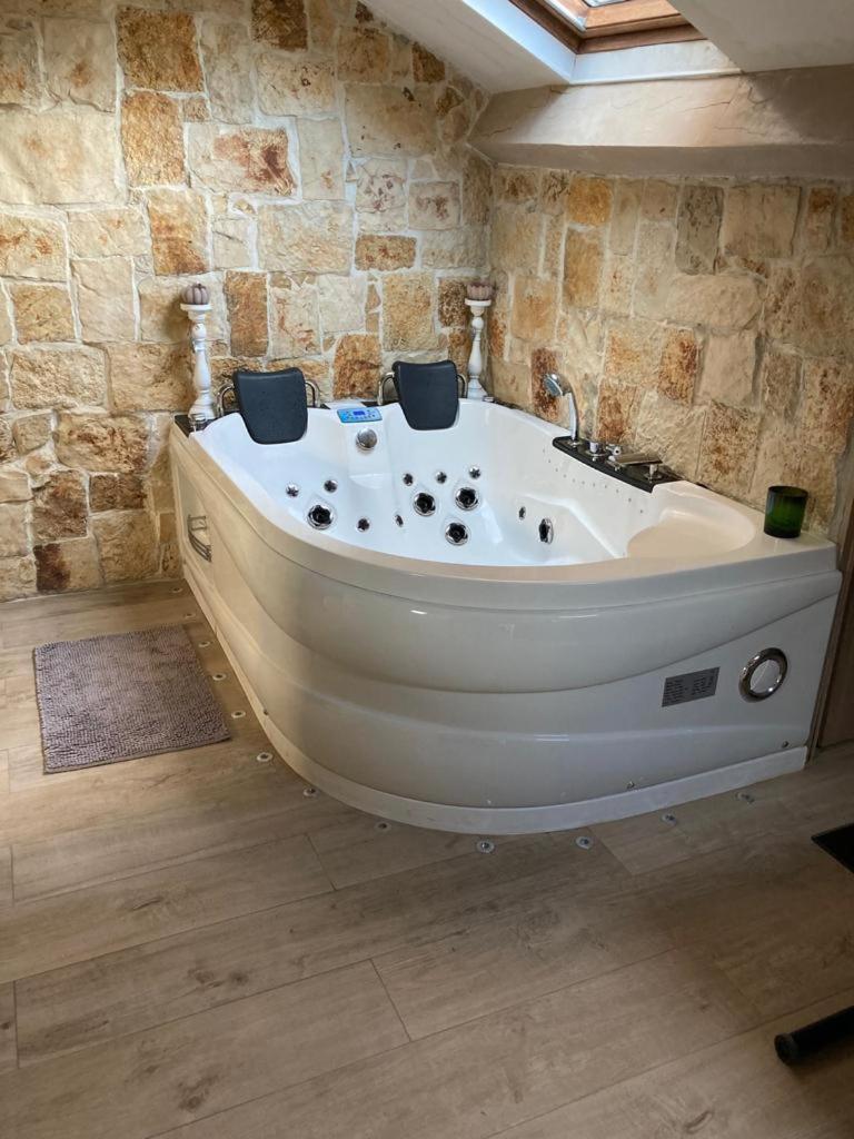 Love Room Jacuzzi Croisette カンヌ エクステリア 写真